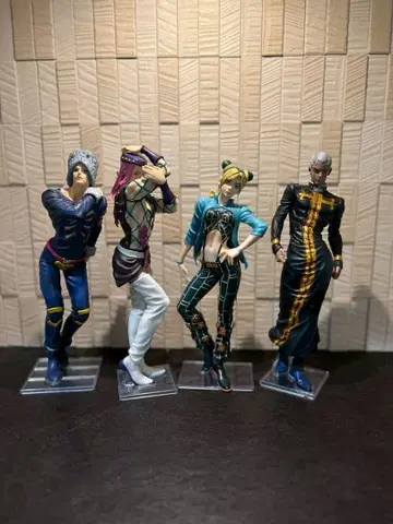 죠죠의 기묘한 모험 피규어 4체 세트