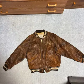 AVIREX 브라운 레더 봄버 자켓