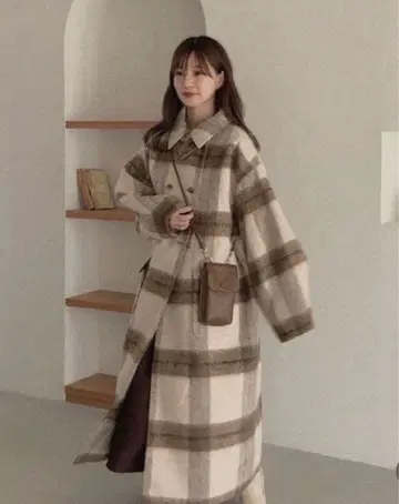 체크 무늬 롱 코트 베이지 브라운
