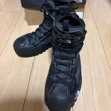 THE NORTH FACE FUTURELIGHT 등산화 블랙