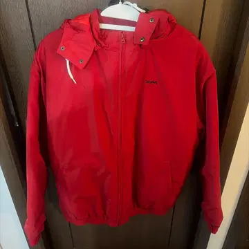 XGIRL UNIFY 레드 빨간색 후드 부착 점퍼 여성용 2 사이즈