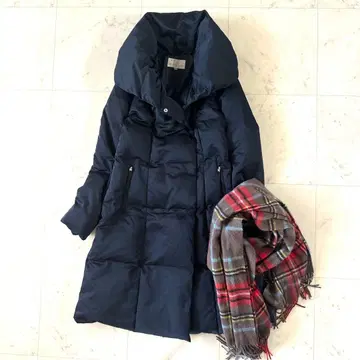 컨디션 최상 엠프리미어 튤 숄카라 다운 코트 38 네이비