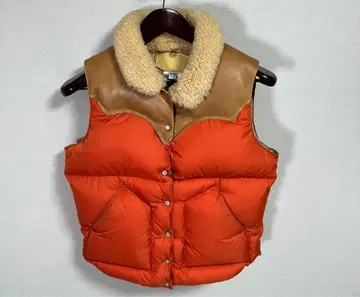 새상품급 로키 마운틴 x 빔즈 페더 침대 다운 베스트