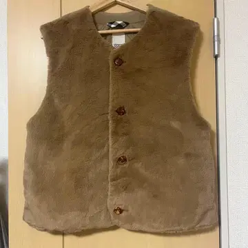 YSTRDY'S TMRRW 퍼 베스트 베이지