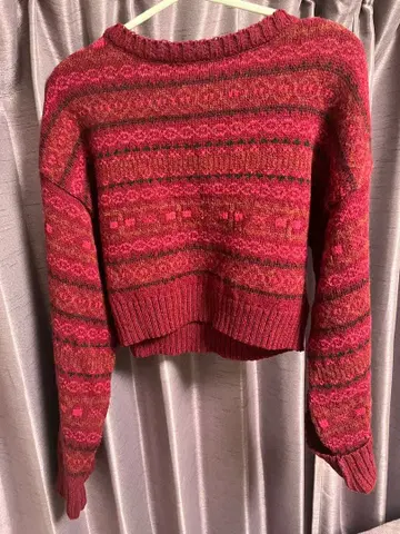 ISLAND TIDES 빨간색 계열 무늬 니트 스웨터
