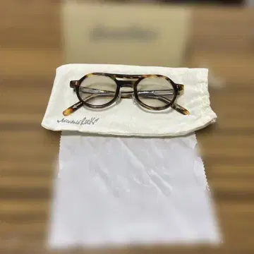 meganerock vector009 안경락 벡터009