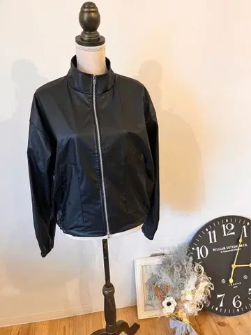 신상 가죽 자켓 라이더 블랙 포켓 부착 얇은 소재 아우터 가을/겨울