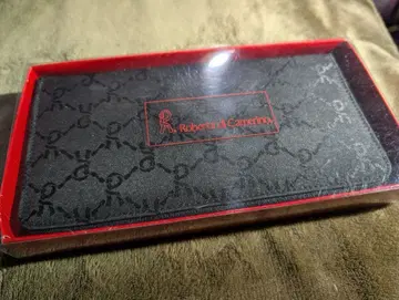 로베르타 디 카메리노 모노그램 퍼스 전일공 기내 판매 상품