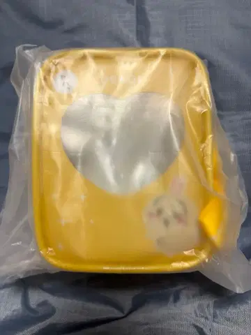 마스코트도 들어가는! 클리어 파우치 토끼