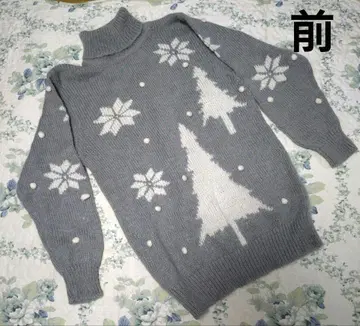 그레이 눈꽃과 나무 패턴 니트 스웨터