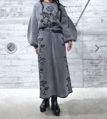 [ 미개봉 미사용 ] 플라워 몰 니트 풀오버