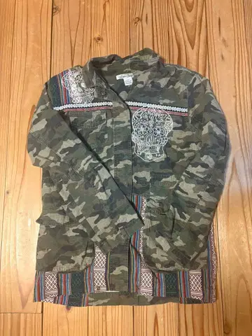 카모 패턴 스컬 자수 밀리터리 자켓