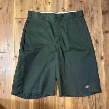 Dickies 다크 그린 숏팬츠