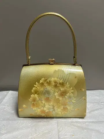 KINWASHI 꽃무늬 골드 핸드백