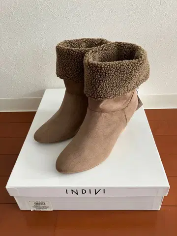 미사용 새상품 택 포함 [ INDIVI 인디비 ] 스웨이드 부츠 2way