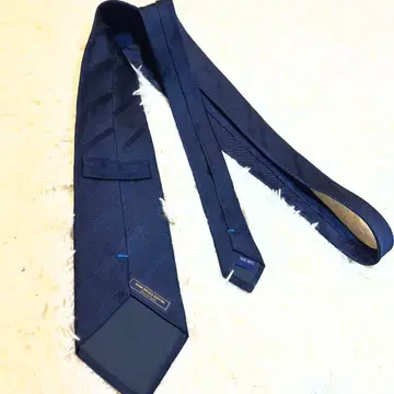 네이비 스트라이프 넥타이 비즈니스용 바우벨즈 하우스