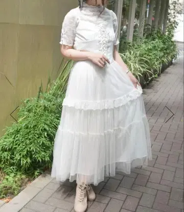 엑시즈팜 코르셋풍 레이스업 점프 스커트