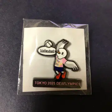 TOKYO 2025 DEAFLYMPICS 핀 배지 배구