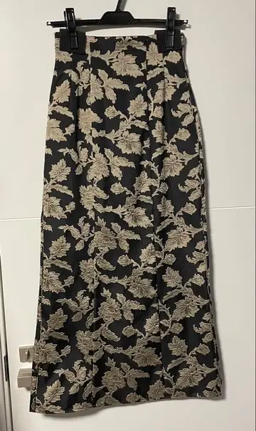 SNIDEL 자카드 내로우 롱 스커트 블랙 0