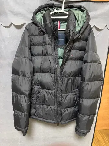 TOMMY HILFIGER 다운 자켓 L 사이즈