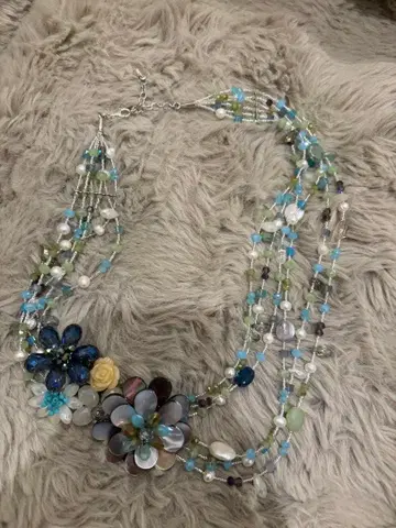 플라워 모티브 목걸이 다련