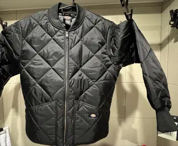 미사용 택 포함 Dickies 디키즈 블랙 퀼팅 자켓