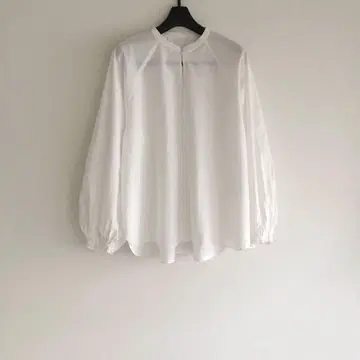 뷰티 앤 유스 볼륨 슬리브 스키퍼 블라우스 FREE