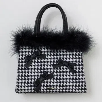 pium 하운드투스 체크 스퀘어 퍼 백