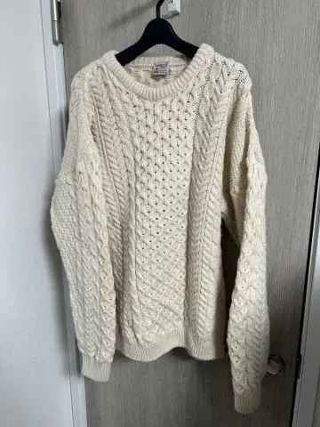 INVERALLAN 스웨터