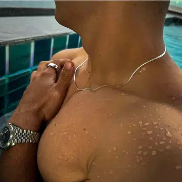 DIFFERENT NECKLACE 53cm