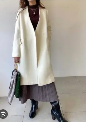 V넥 노카라 코트 울 90% UNRELISH 화이트