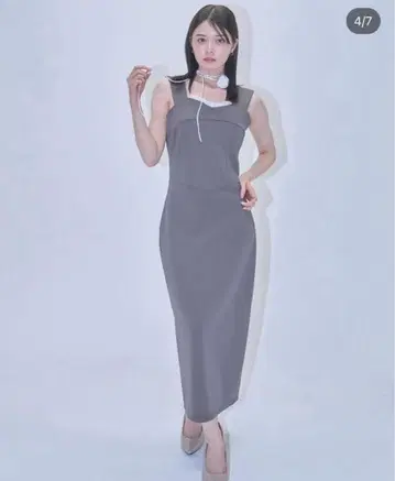 veney LADYLACETIGHTLONGONEPEACE