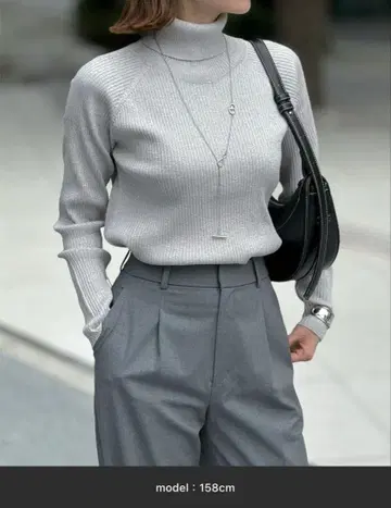 [ 한 번만 착용 ] 스트레치 라메 리브 터틀넥 라이트 그레이