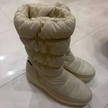 WILD THINGS 화이트 다운 부츠