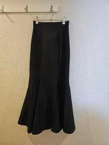 [새상품급] 백 레이스업 스트레치 머메이드 스커트 MERCURYDUO