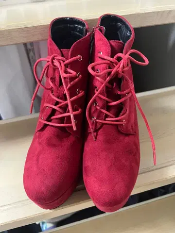 빨간색 숏부츠 벨로아 레드 부티