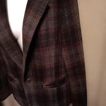 브라운 체크 무늬 테일러드 자켓