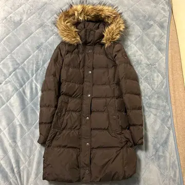 타미 힐피거 브라운 퍼 다운 코트