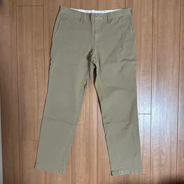 MUJI 베이지 치노 팬츠 허리 사이즈 측정 완료