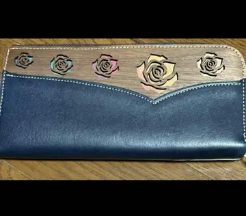 바르코 리얼 우드 네이비 컬러 장미 레어 장지갑