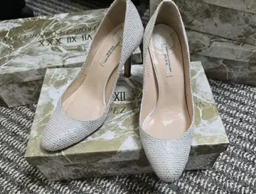 세븐 트웰브 서티 펌프스(하이힐)