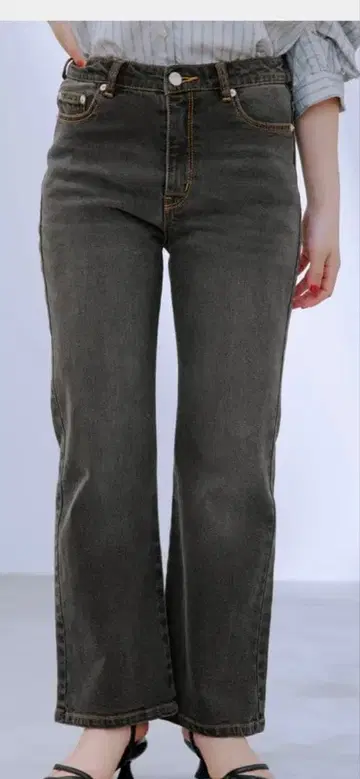 COHINA DENIM 부츠컷-short