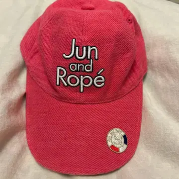 준 앤 로페 핑크 골프 자수 캡
