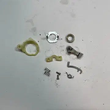 01 칼카타 콩퀘스트 100 우 핸들 부품 3 [ 관번 LQ ]