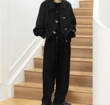 SUNYVONNE 다크 계열 커스텀 메탈 버튼 오버 실루엣 자켓