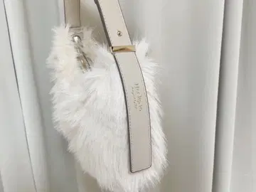 Herlipto Faux Fur Shoulder Bag ecru