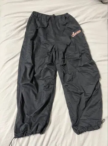 Avirex 로고 오버 팬츠