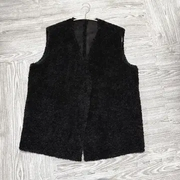 DEMAR 리버서블 보아 페이크 무스탕 베스트 블랙 지레 2way