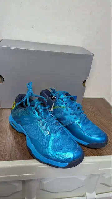 새상품 22.5cm 3E 파워쿠션 에어러스돌진 AC