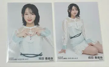 AKB48 나리타 카히나의 브로마이드입니다.